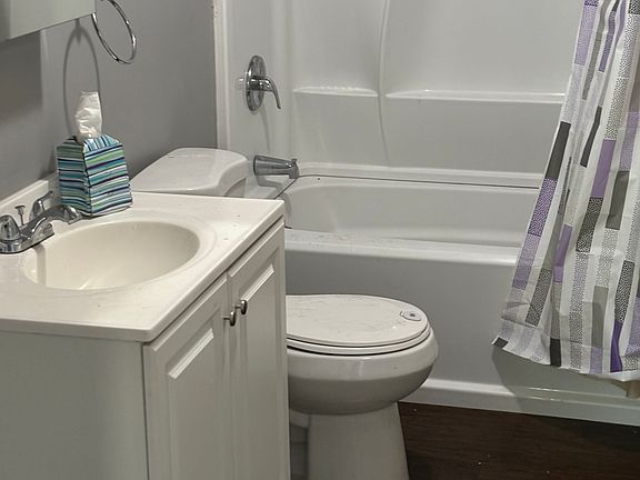 5th image of 642 Franklin Ave