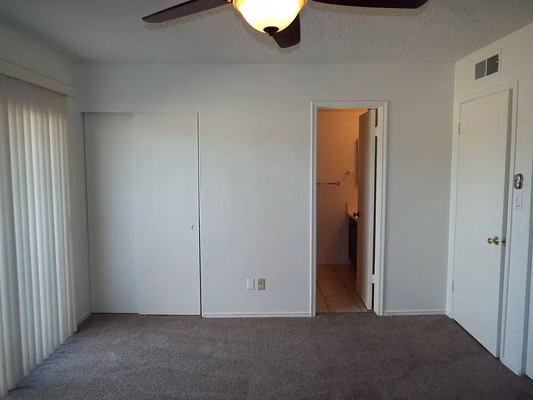 1688 W Village Way — Photo 14