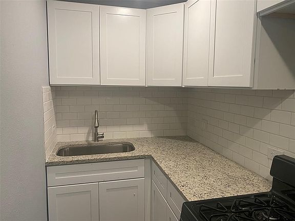 3rd image of 204 E Houston St