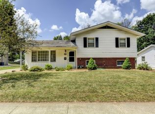 3225 N Holly Dr, Decatur, IL 62526