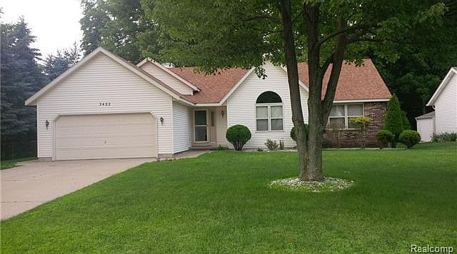1st image of 3482 Oak Leaf Dr