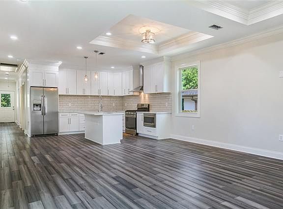 5th image of 1511 Harrison Ave