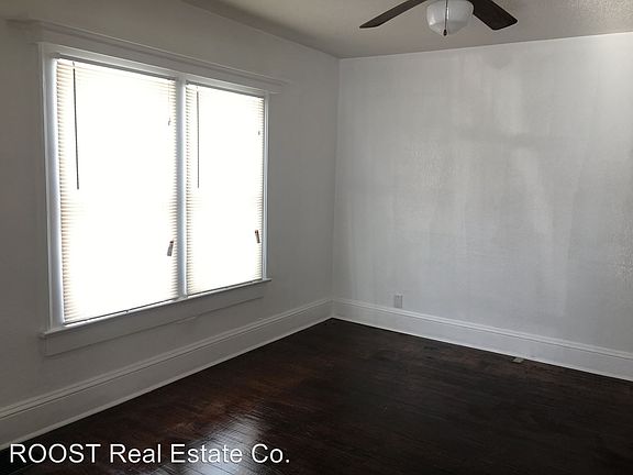 3rd image of 1702 Summit St