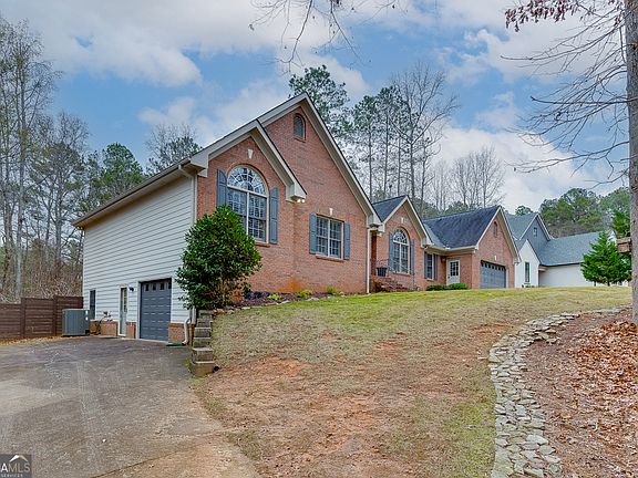 4th image of 61 Hunters Way