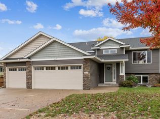 8579 Fairhill Ln, Monticello, MN 55362