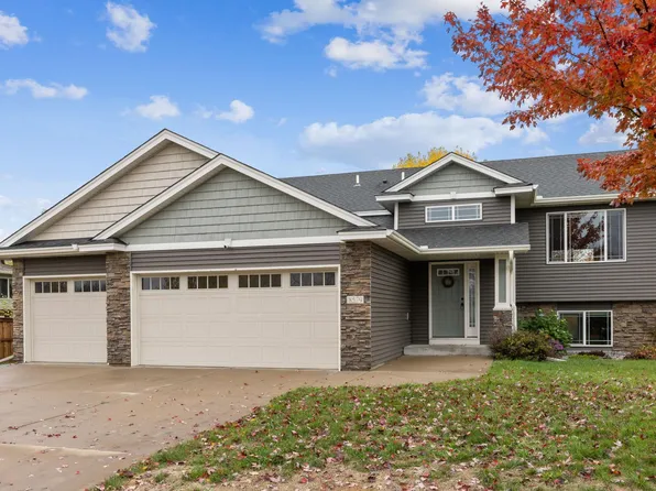 8579 Fairhill Ln, Monticello, MN 55362