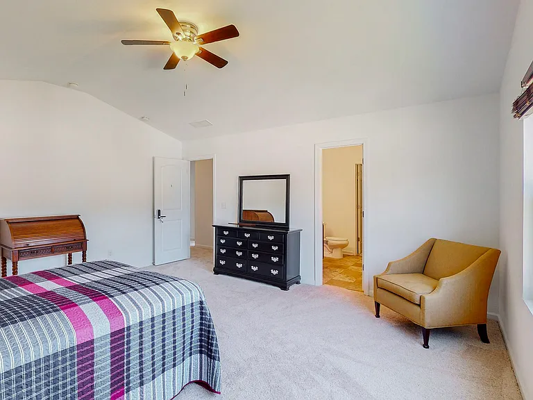 Laurel Ridge Dr — Photo 3