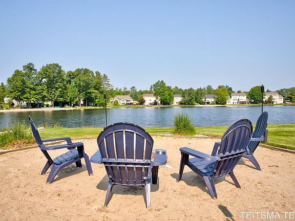 5th image of 48 Lake Haven Ct