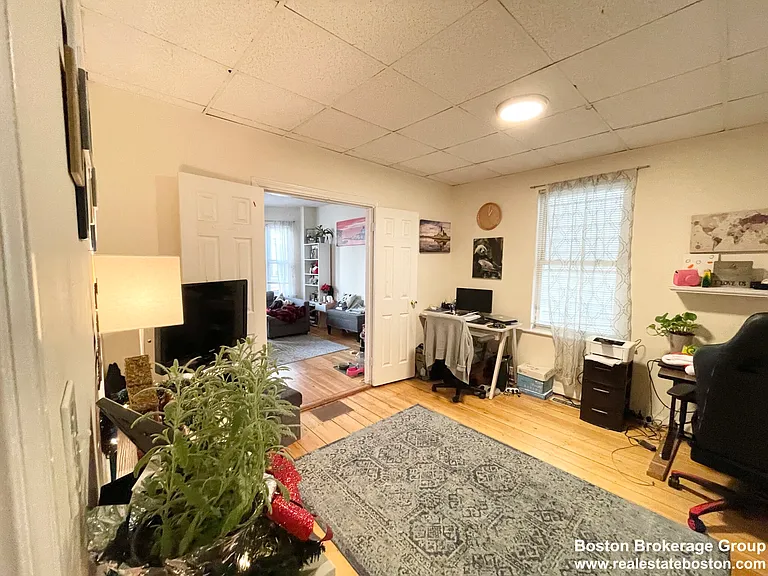 20 Howell St #1 — Photo 3