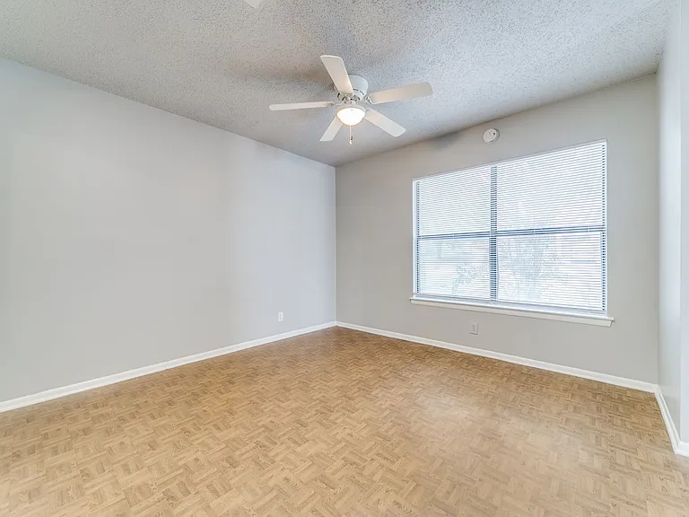 7359 Corian Park Dr — Photo 14
