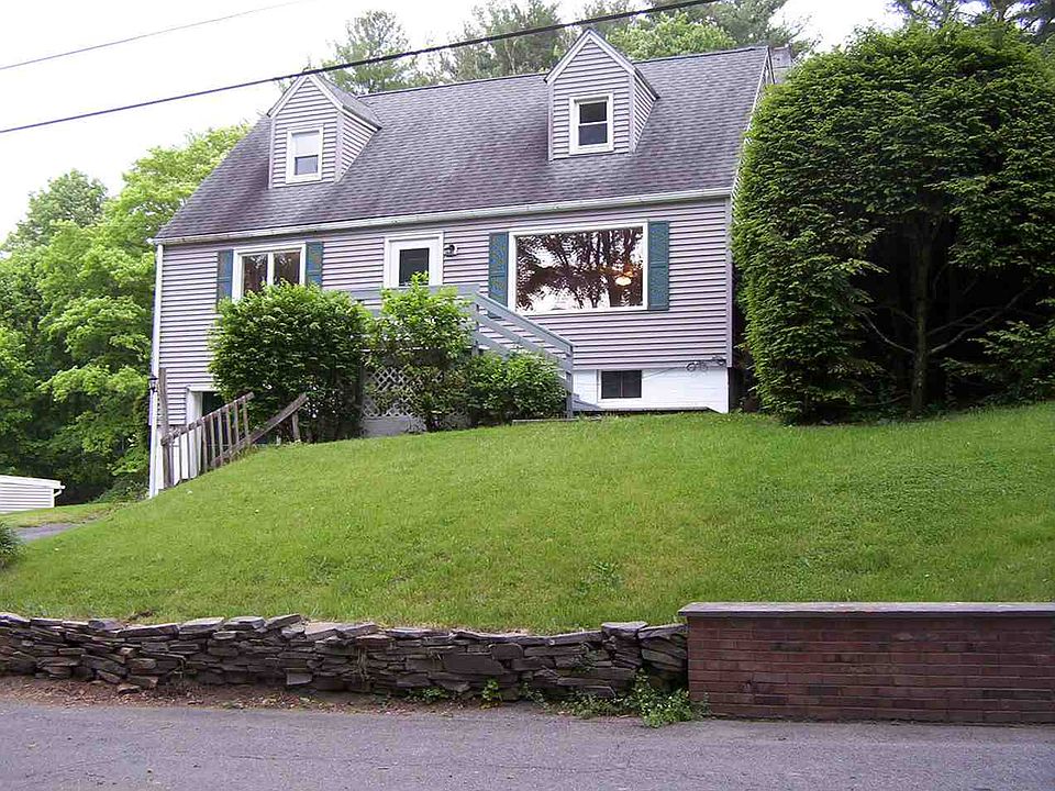 1st image of 15 Depew Ln