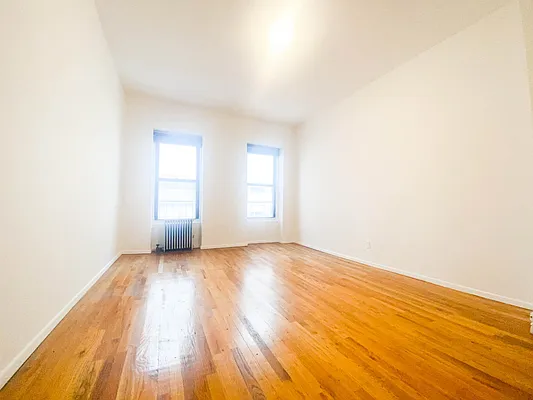 Rented by RealTegrity NY LLC | media 13