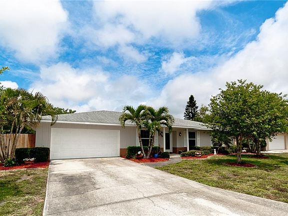 2nd image of 5202 37th Avenue Cir W