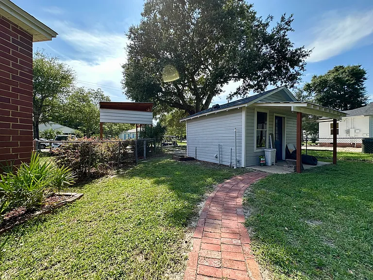 200 Brown Rd — Photo 17