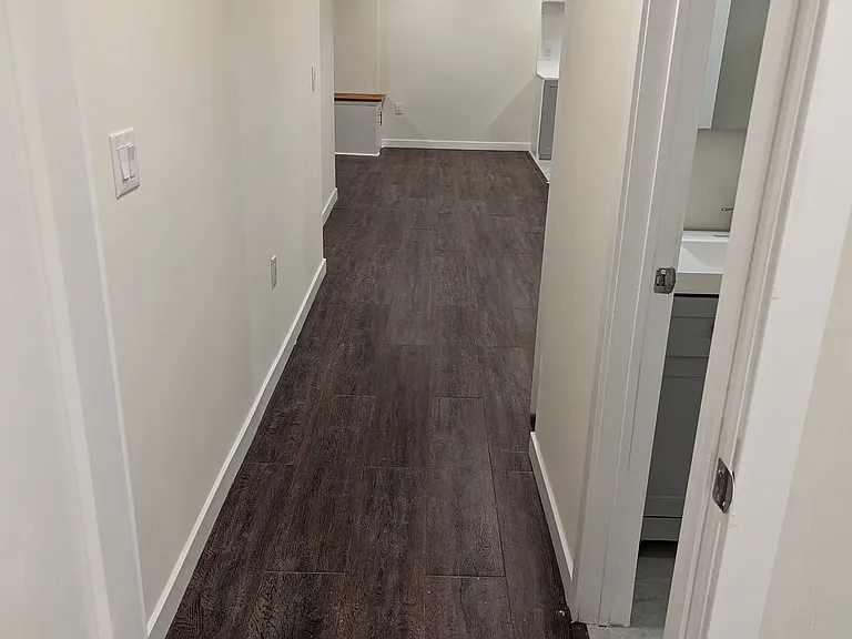 100 Westgate Ave #BASEMENT — Photo 14