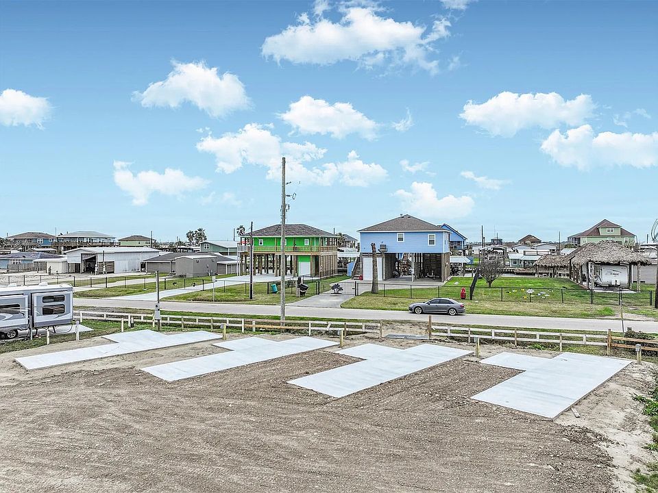 2nd image of 1000 Crystal Beach Rd