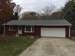 7115 S Brooks Rd, Fruitport, MI 49415