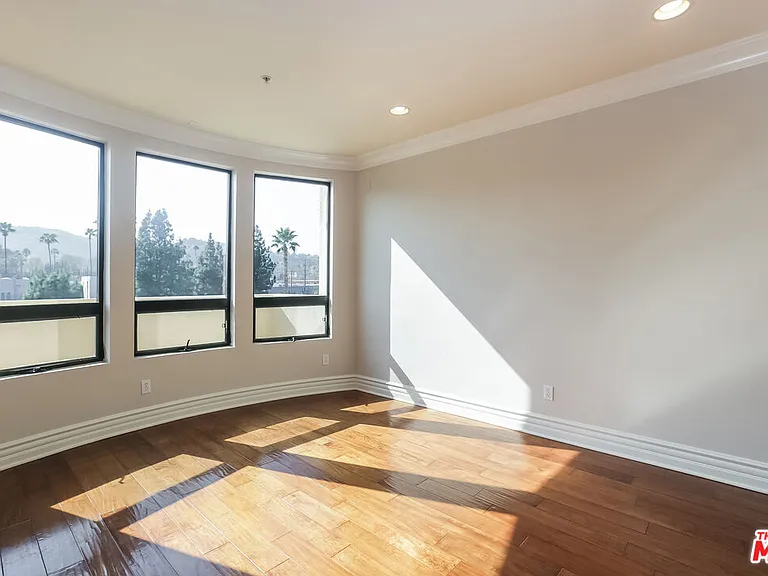 12026 Hoffman St #402 — Photo 12