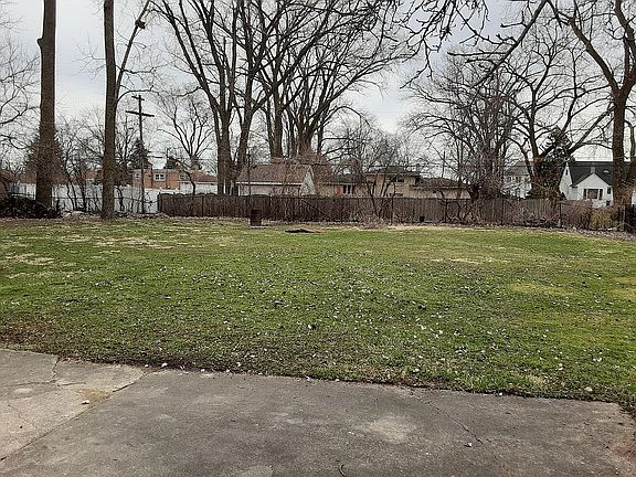 5th image of 10403 S 73rd Ct
