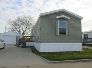 1603 SE Green Park Cir, Ankeny, IA 50021