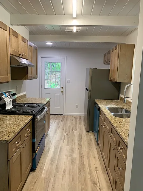 1 bed, 1.5 bath, 750 sqft, $1,250 — Photo 4