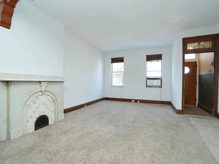 1527 S 10th St — Photo 13