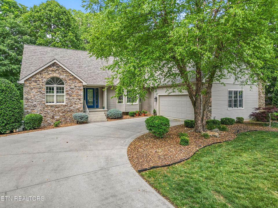 1st image of 21 Lexham Ct