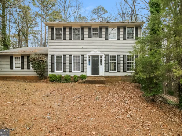 1672 Briarbend Ct, Stone Mountain, GA 30088