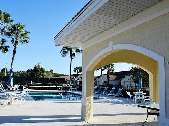 4th image of 98 Club Villas Ln