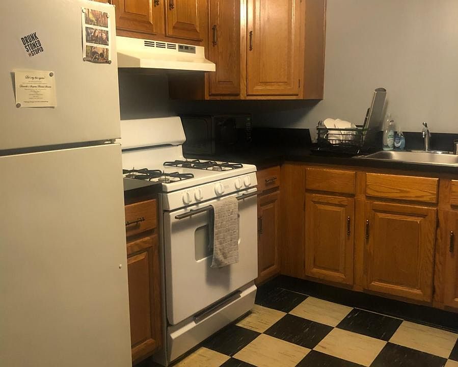1st image of 1367 Kearney Ave