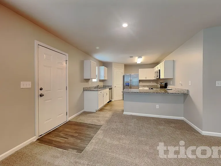 805 Ali St — Photo 3