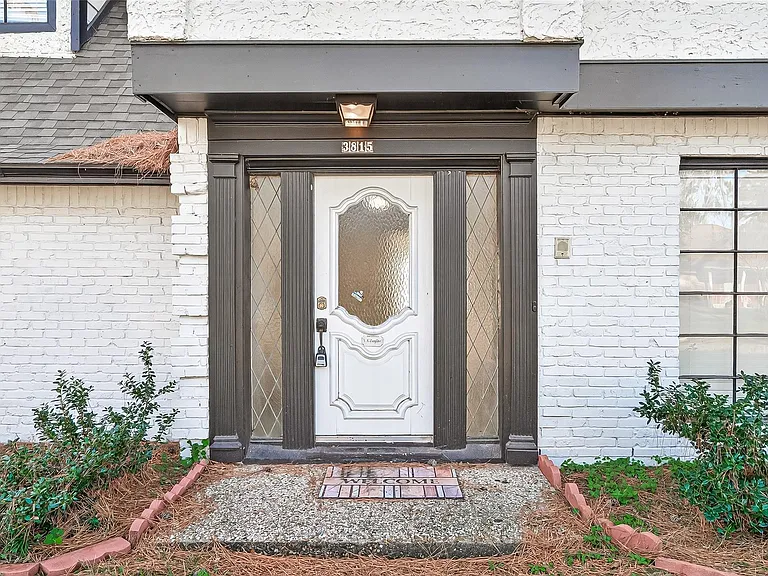 3815 Fernglade Dr — Photo 3