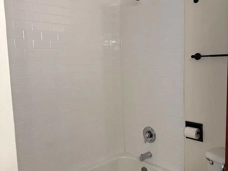 446 S Linden St — Photo 12