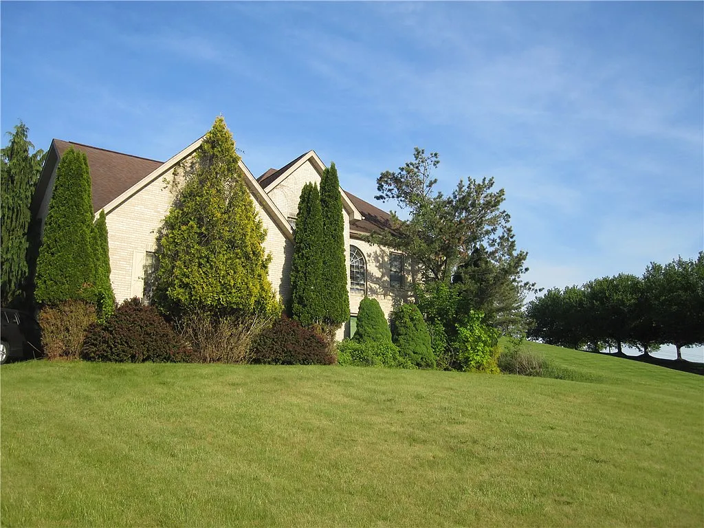 106 Conestoga Dr photo 1