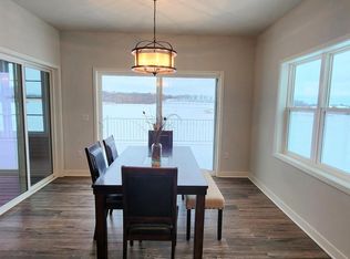 3018 Curtis Ct, Sun Prairie, WI 53590