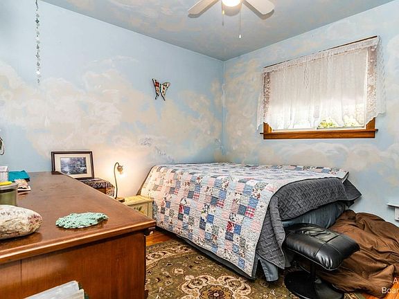 5th image of 1619 Smith St