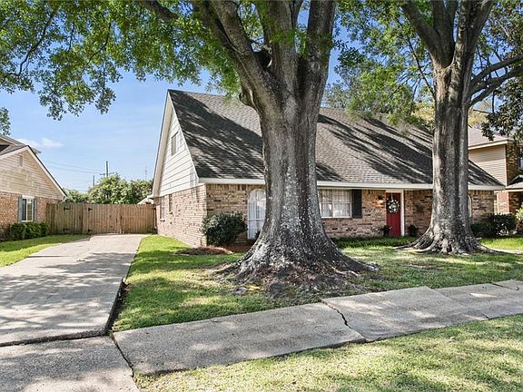 2nd image of 3741 Plymouth Pl