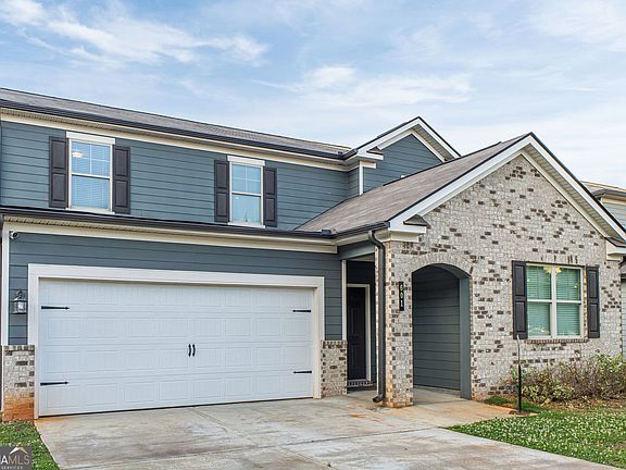 3rd image of 601 Moorings Ave