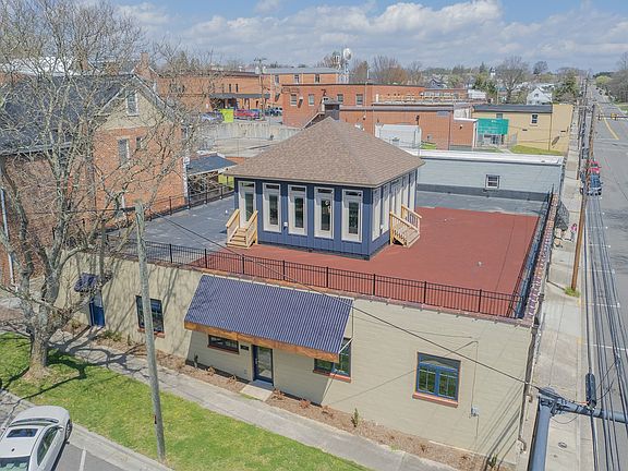 3rd image of 180 Church St