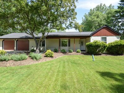 1528 W Fiesta Ln, Mequon, WI, 53092