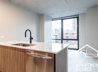 4612 N Broadway St #1001, Chicago, IL 60640