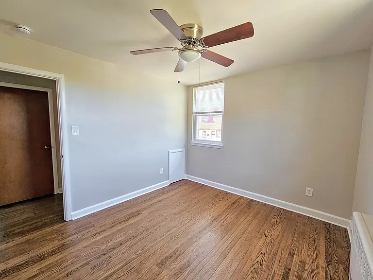24 Surrey Rd #4 — Photo 21