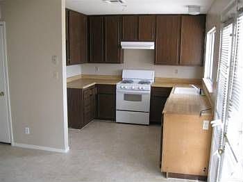 3rd image of 1482 Dawley St