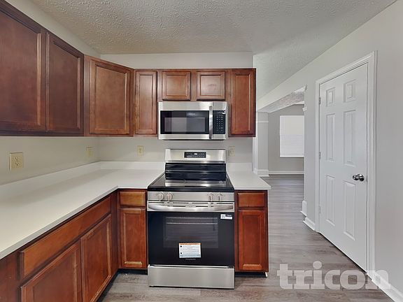 5th image of 5328 Waterton Lakes Dr