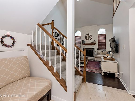 3rd image of 254 W Hamilton Dr
