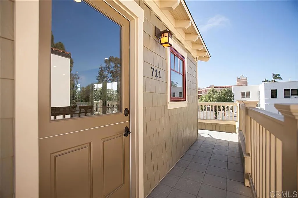 2 bed, 1.0 bath, 750 sqft, $5,000 — Photo 2