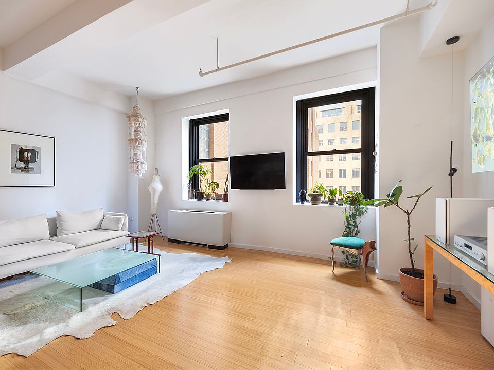 1st image of 365 Bridge St APT 5N
