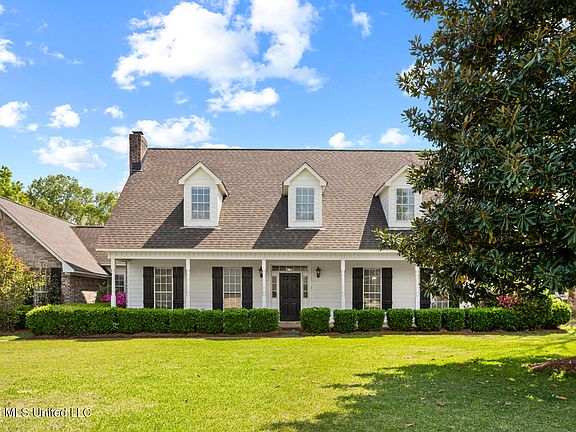 2nd image of 113 Golden Ln