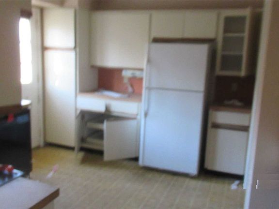 5th image of 17 Honey Ln
