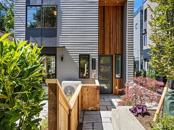 8039 Wallingford Avenue N, Seattle, WA 98103